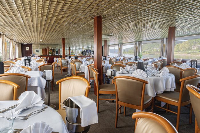 Restaurants, Bars & Cafés on MS La Boheme
